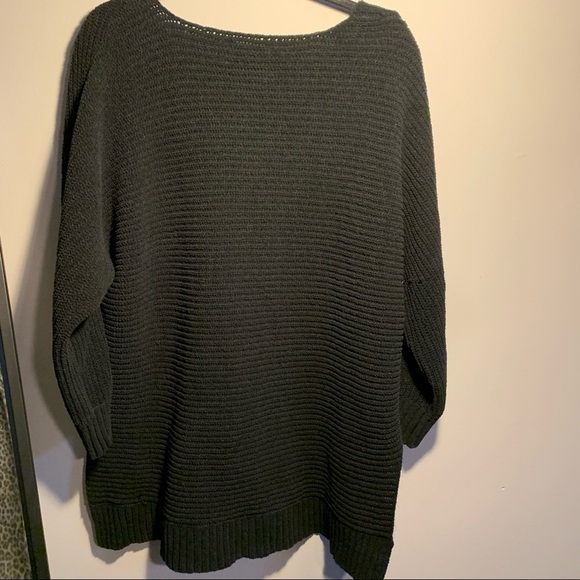 American Eagle Oversized Black Knit Sweater - Picture 4 of 7